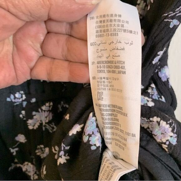 Hollister Romper Shorts Criss Cross Front Bell Sleeves Button Back Sz Large - Picture 6 of 6